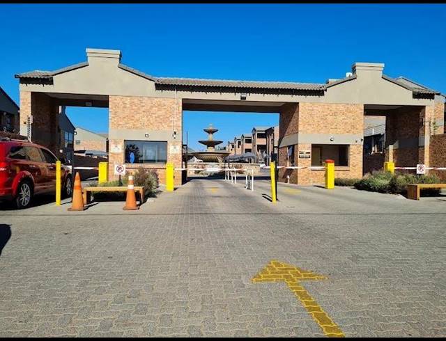 2 BEDROOM TOWNHOUSE FOR SALE IN RAVENSWOOD